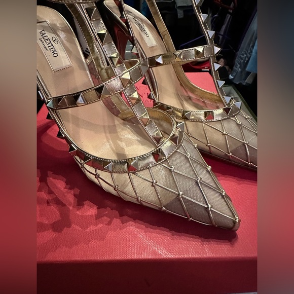 ✨BNIB✨ VALENTINO GARAVANI rockstud gold Diamond star pattern heels size 40 - Picture 4 of 12